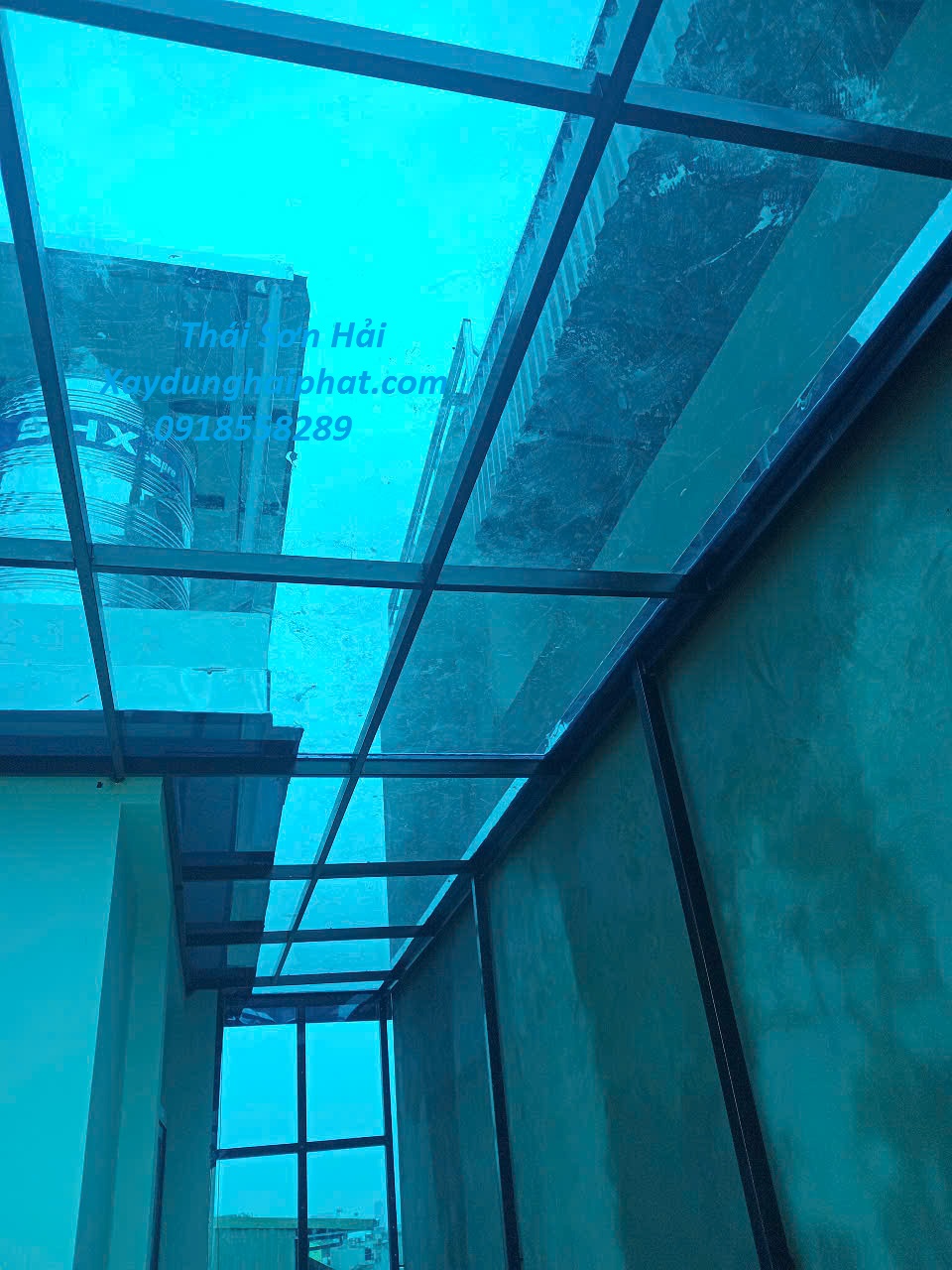 dich-vu-lam-mai-che-poly-uy-tin-lop-mai-poly-an-toan-o-HN-7