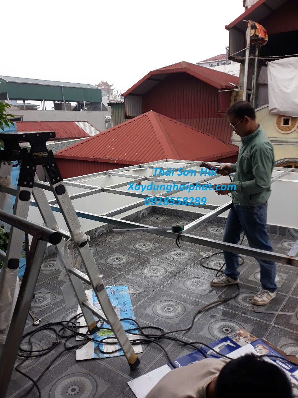 dich-vu-lam-mai-nhua-gia-re-lam-mai-nhua-gia-tot-o-Ha-Noi-1