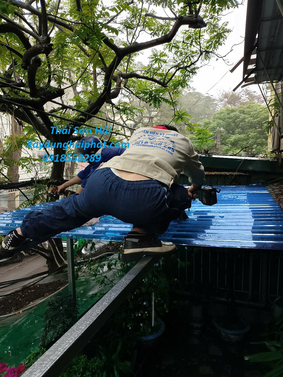 dich-vu-lam-mai-nhua-gia-re-lam-mai-nhua-gia-tot-o-Ha-Noi-3