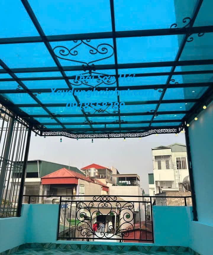 dich-vu-lam-mai-nhua-lay-sang-thay-the-mai-poly-cu-Ha-Noi-3