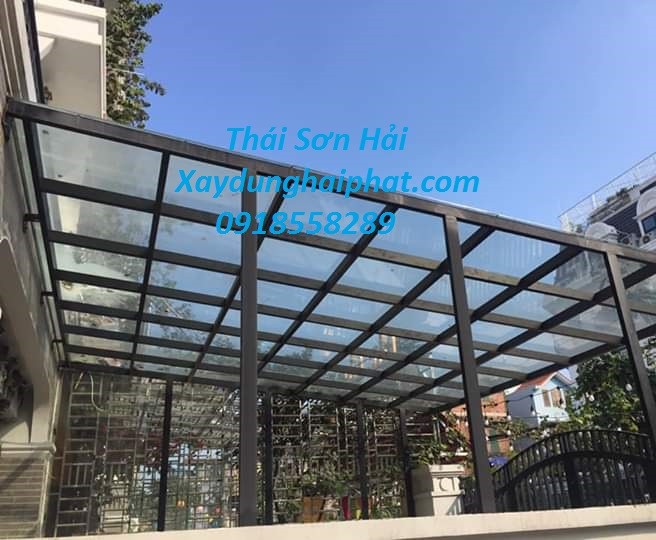 dich-vu-lam-mai-nhua-poly-lay-sang-thi-cong-mai-che-nhua-thong-minh-o-hn-4