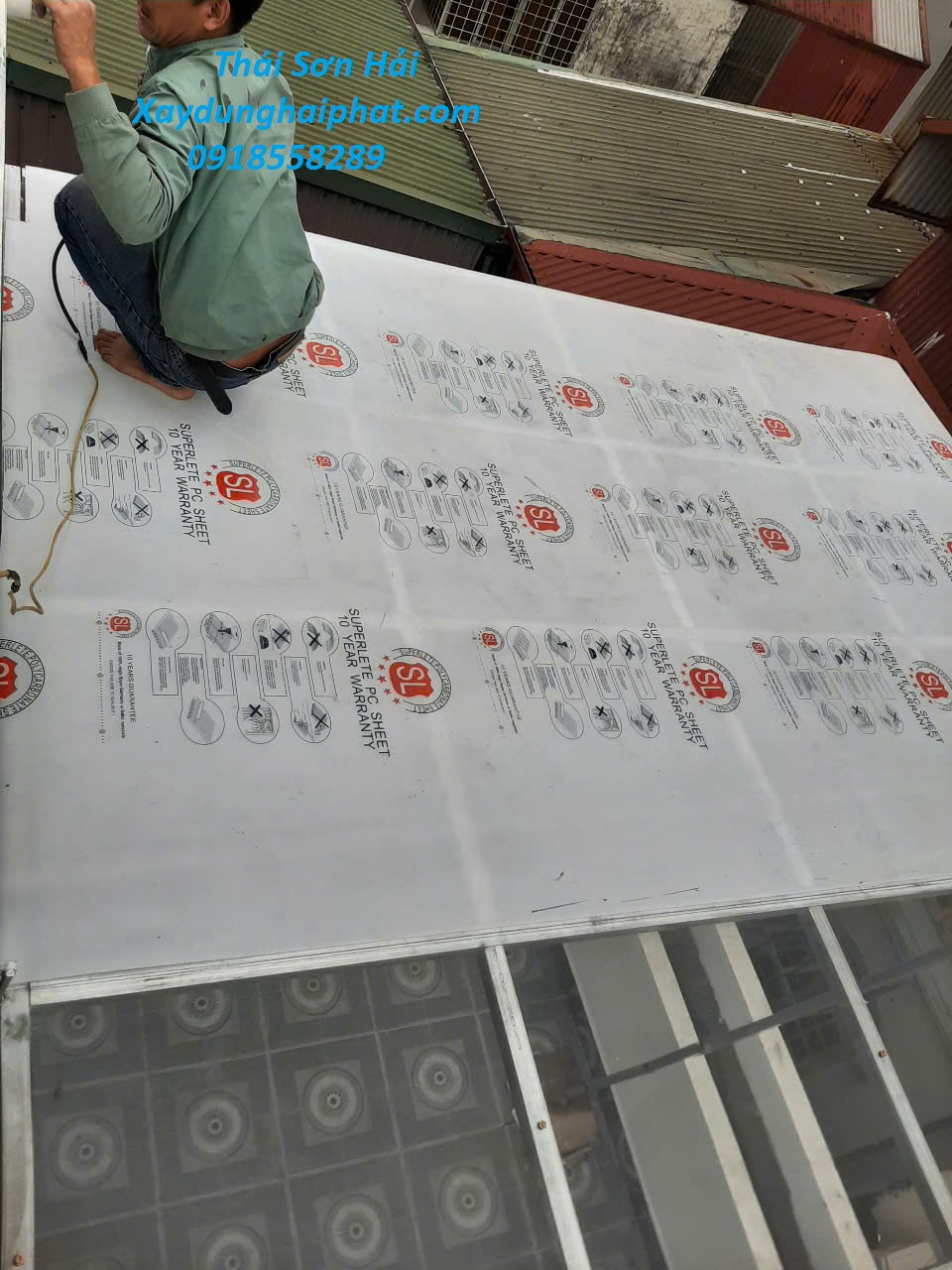 dich-vu-lam-mai-poly-tron-goi-lam-mai-nhua-ben-dep-o-HN-2