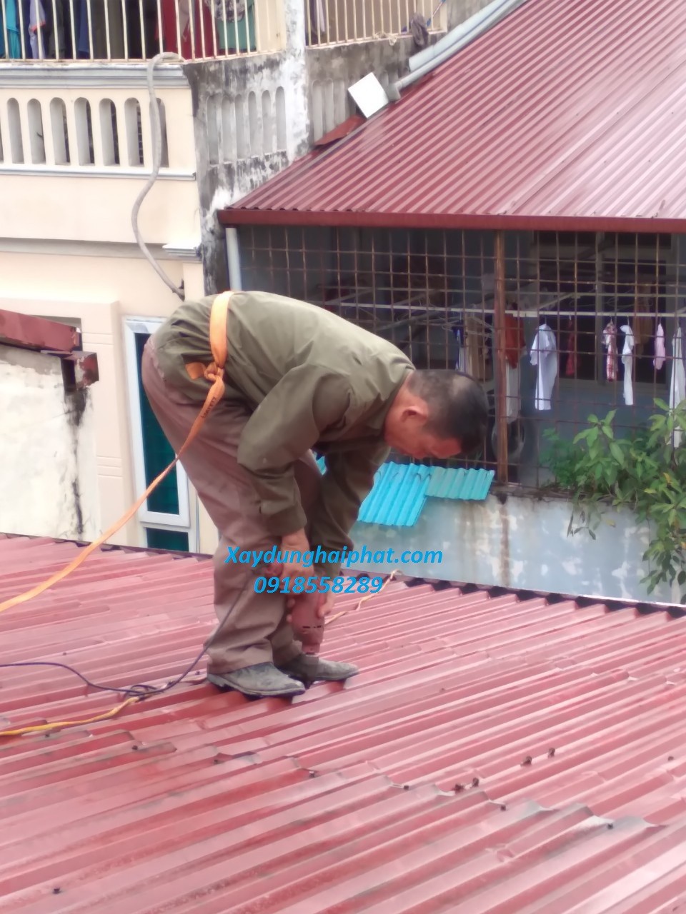 dich-vu-lam-mang-xoi-ton-inox-sua-chua-thay-mang-mai-ton-gia-re-tai-hn-1