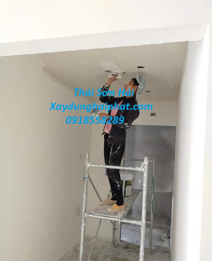 dich-vu-lan-son-nha-ben-lau-chong-tham-son-lai-nha-cu-o-HN-5