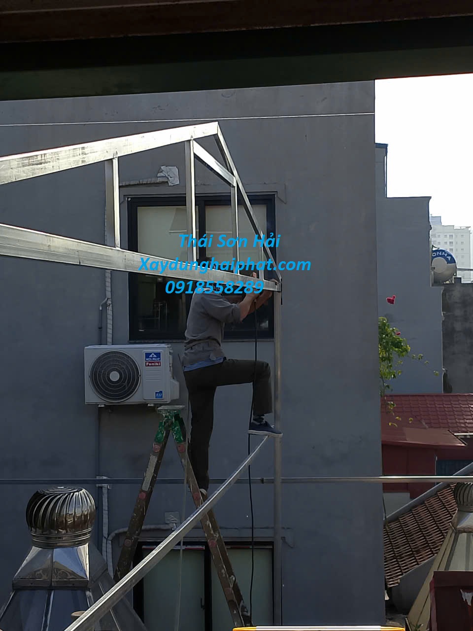 dich-vu-lap-mai-ton-gia-re-lam-mai-ton-ben-dep-tai-Ha-Noi-3