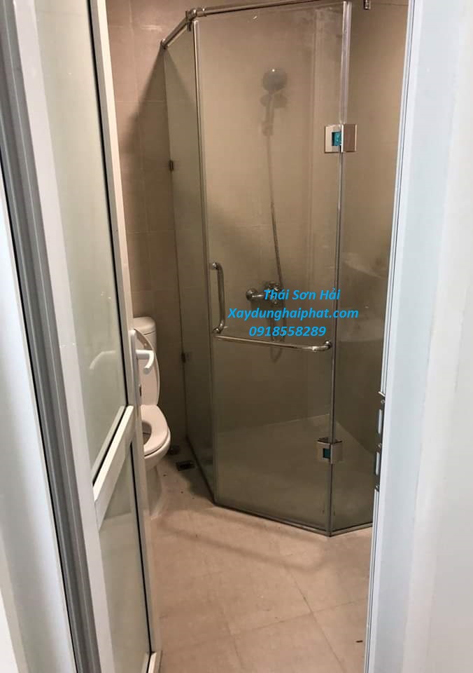 dich-vu-lat-nen-chong-tham-nen-nha-tam-hieu-qua-o-HN-4