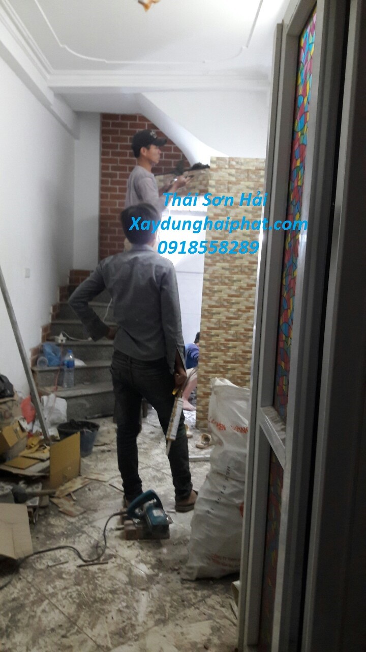 dich-vu-sua-chua-chong-tham-wc-cu-cai-tao-toilet-o-hn-uy-tin-3