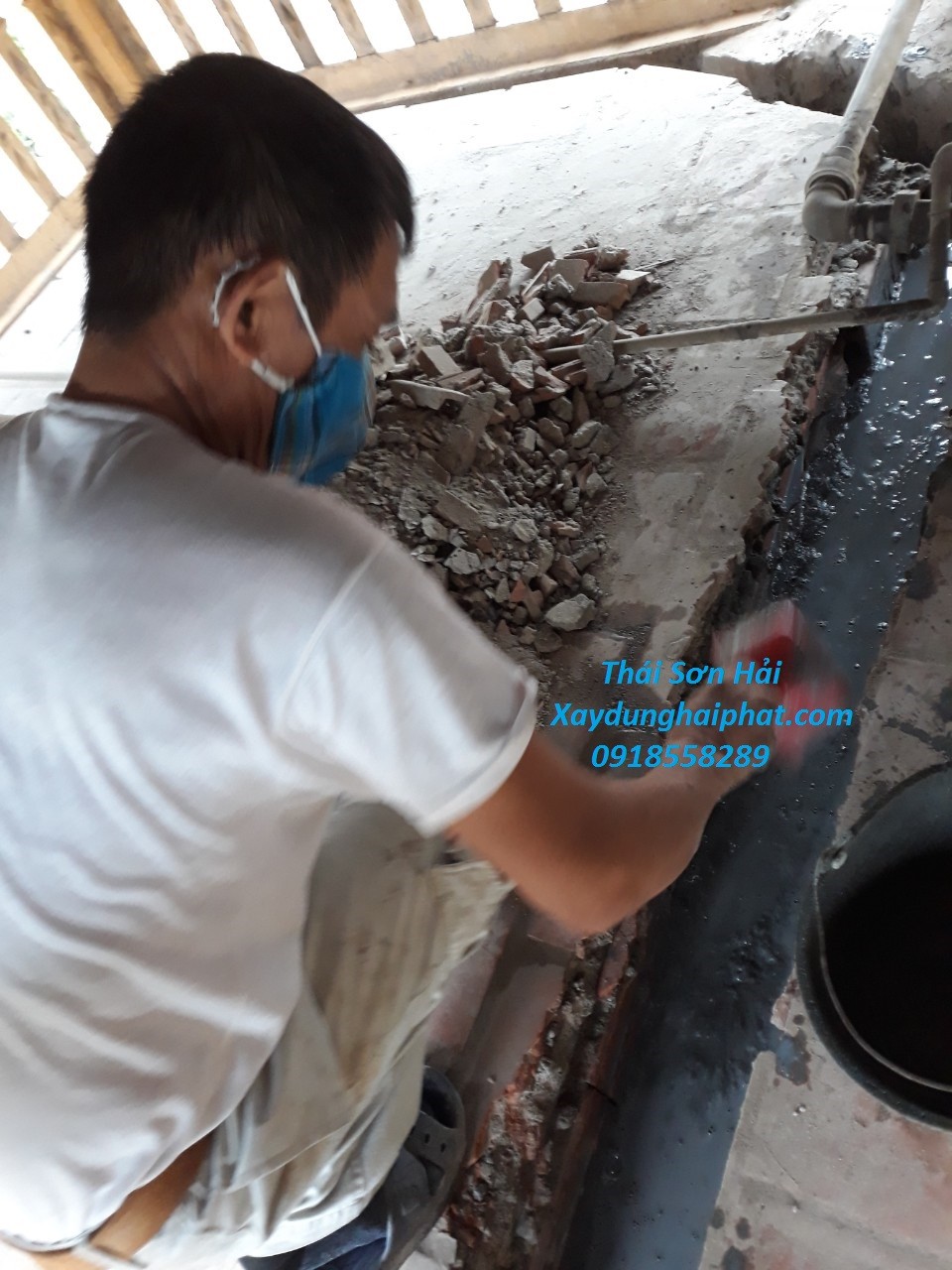 dich-vu-tho-chong-tham-nha-chong-tham-mai-be-tong-tai-thanh-xuan-hn-2