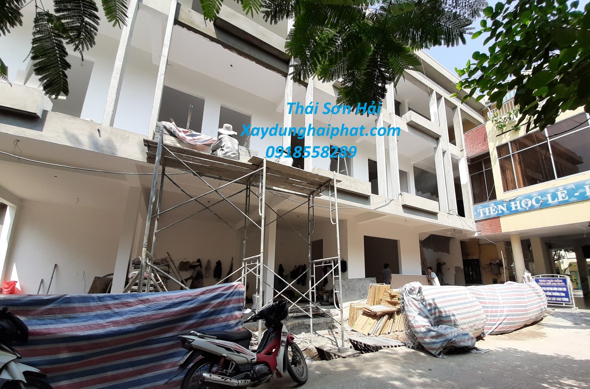 dich-vu-tho-son-lai-truong-thi-cong-son-truong-o-ha-noi-uy-tin-1
