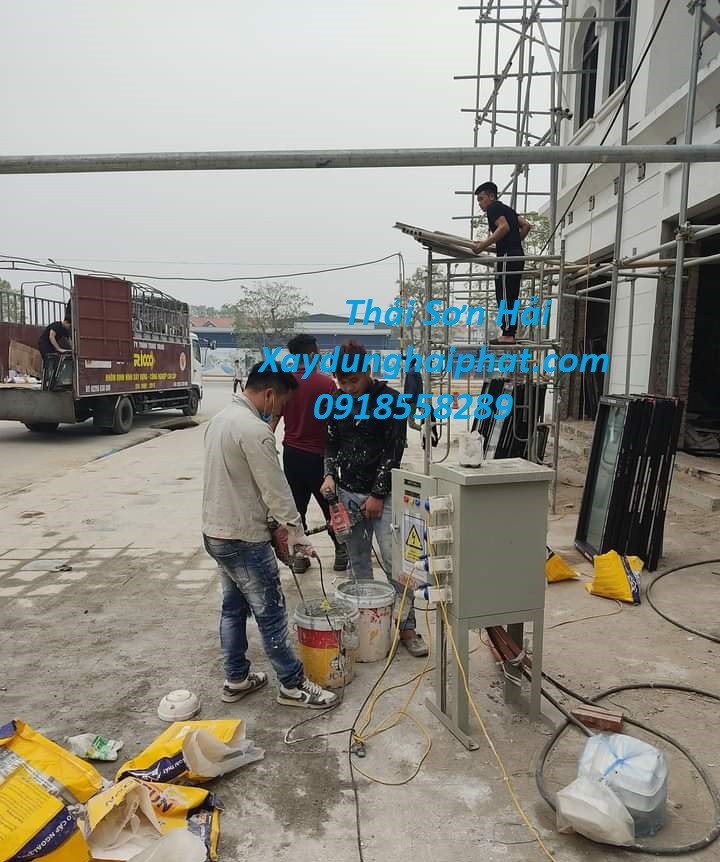 dich-vu-tho-son-lai-truong-thi-cong-son-truong-o-ha-noi-uy-tin-3