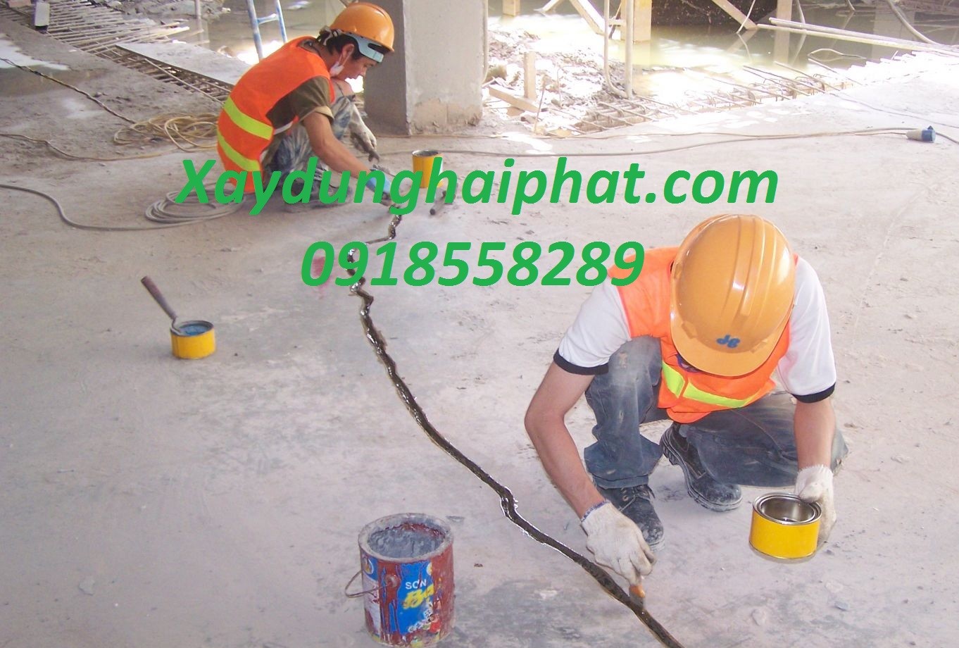dich-vu-xu-ly-nut-tran-nha-chuyen-nghiep-quan-hai-ba-trung-1