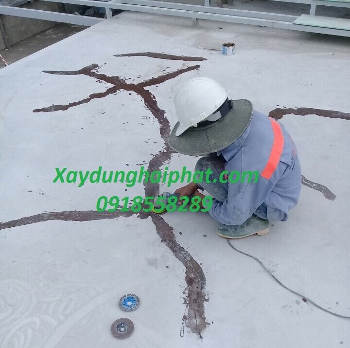 dich-vu-xu-ly-nut-tran-nha-chuyen-nghiep-quan-hai-ba-trung-2