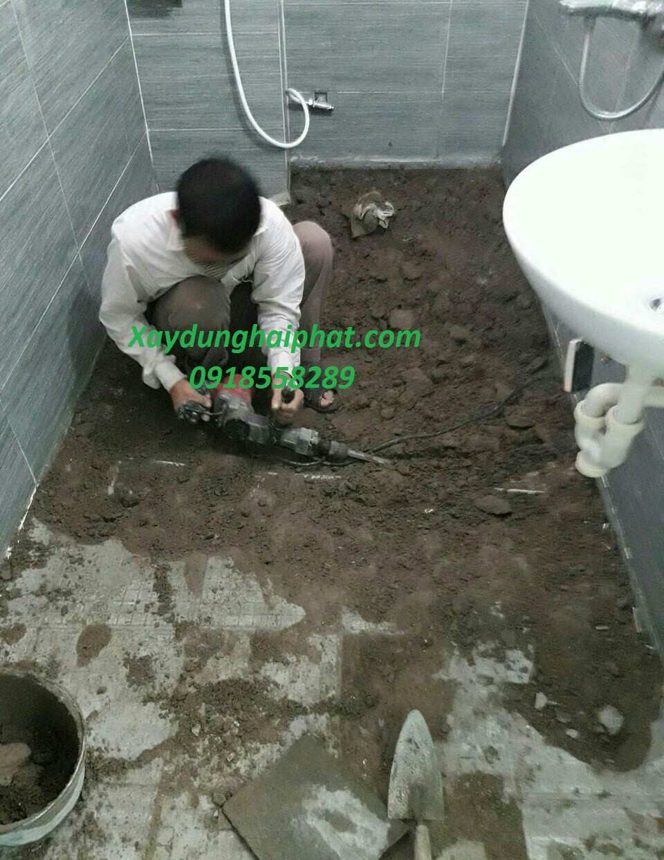 doc-trat-tuong-op-lat-sua-toilet-chuyen-nghiep-quan-cau-giay-1