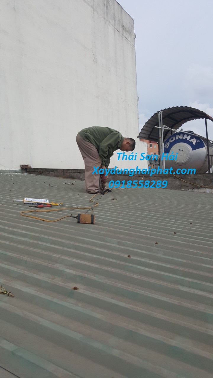 doi-ngu-tho-sua-mai-ton-lam-mang-xoi-nha-o-HN-1