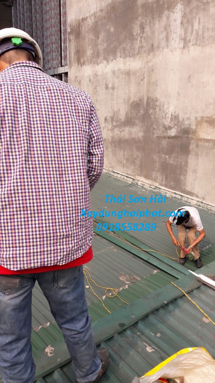 doi-ngu-tho-sua-mai-ton-lam-mang-xoi-nha-o-HN-6