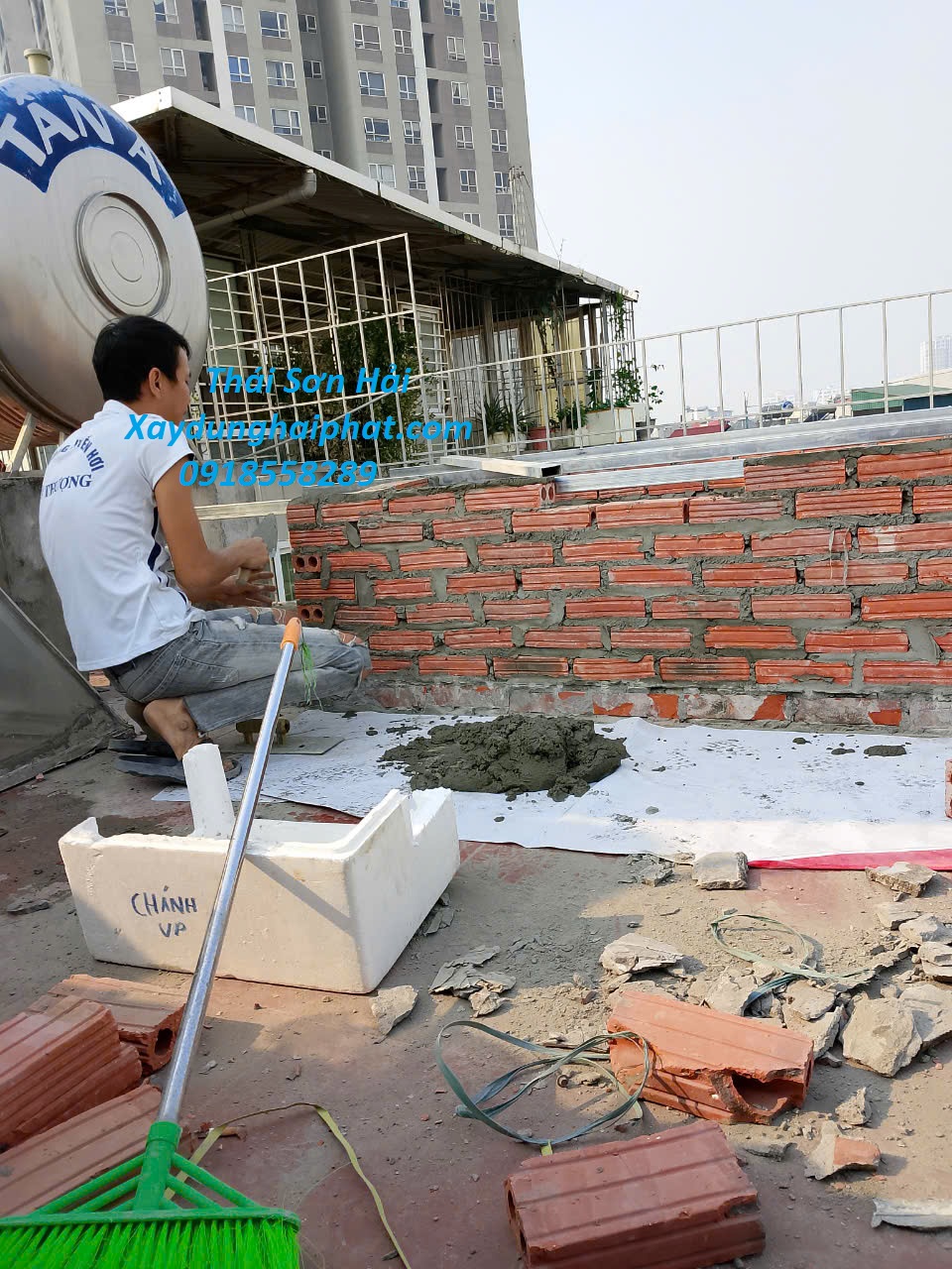 doi-ngu-tho-sua-nha-cai-tao-nha-ong-tai-ha-noi-gia-re-4