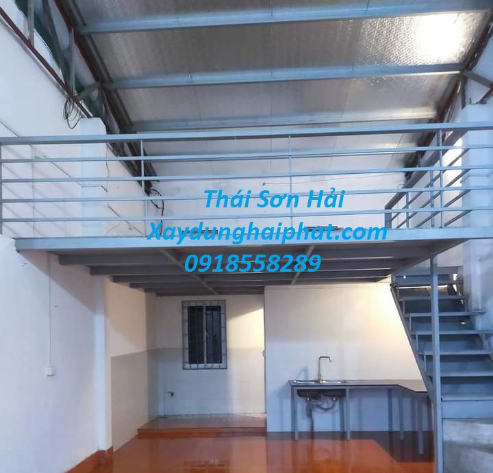 doi-ngu-tho-thi-cong-gac-lung-lam-gac-xep-cho-nha-o-HN-2