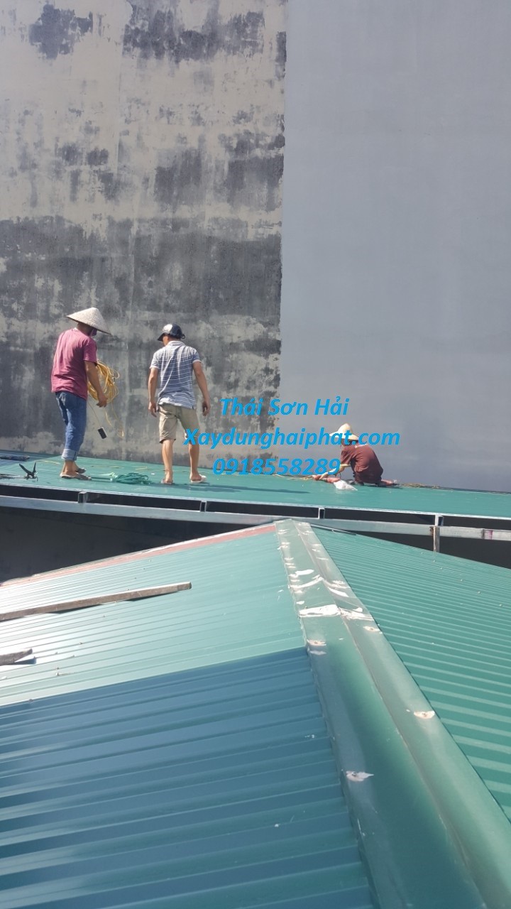doi-tho-ban-mai-ton-lam-khung-thep-mai-ton-tai-thanh-xuan-gia-re-4