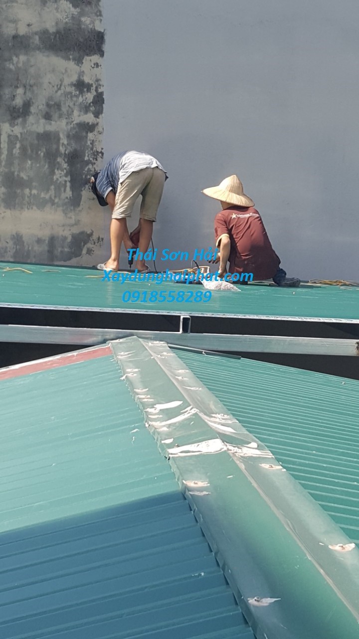 doi-tho-ban-mai-ton-lam-khung-thep-mai-ton-tai-thanh-xuan-gia-re-5