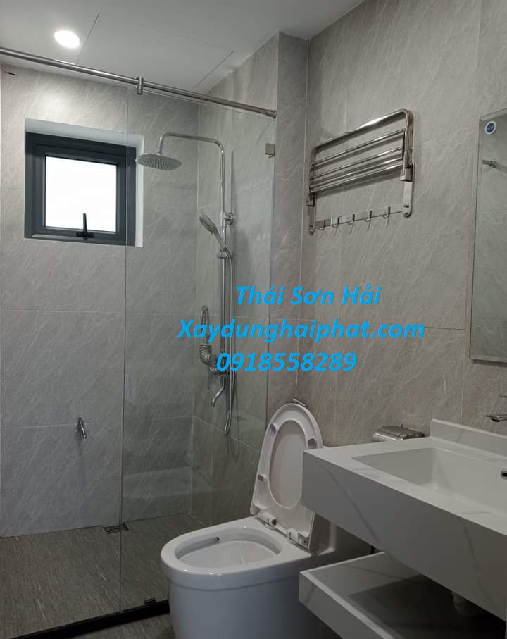 doi-tho-chong-tham-toilet-uy-tin-chong-tham-nha-tam-cu-hieu-qua-o-hn-3