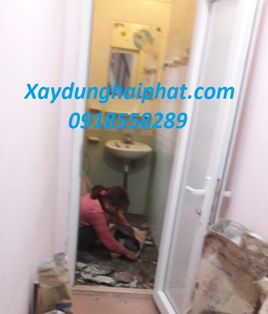 doi-tho-chuyen-chong-tham-nha-ve-sinh-xay-dung-bang-sika-o-ha-noi-2