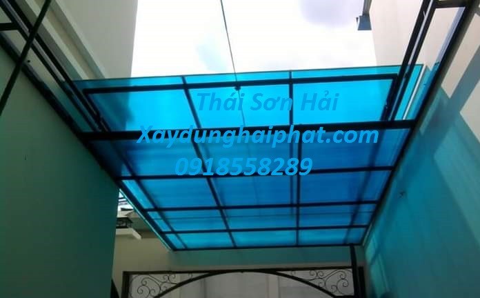 doi-tho-lam-mai-poly-nhua-thi-cong-tam-lop-thong-minh-o-hn-4
