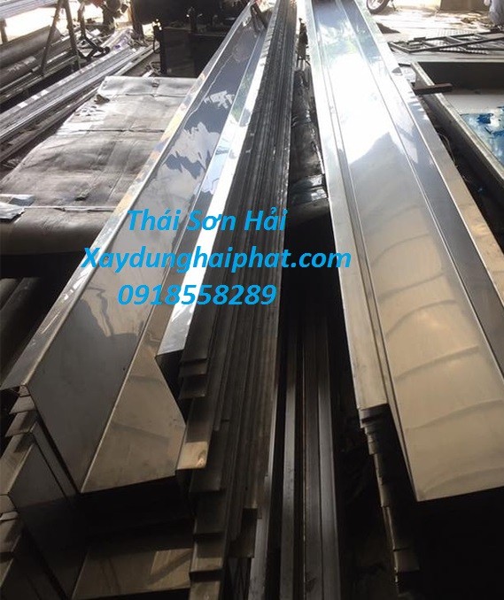 doi-tho-lam-mang-xoi-chuyen-lap-dat-mang-xoi-inox-o-ha-noi-4
