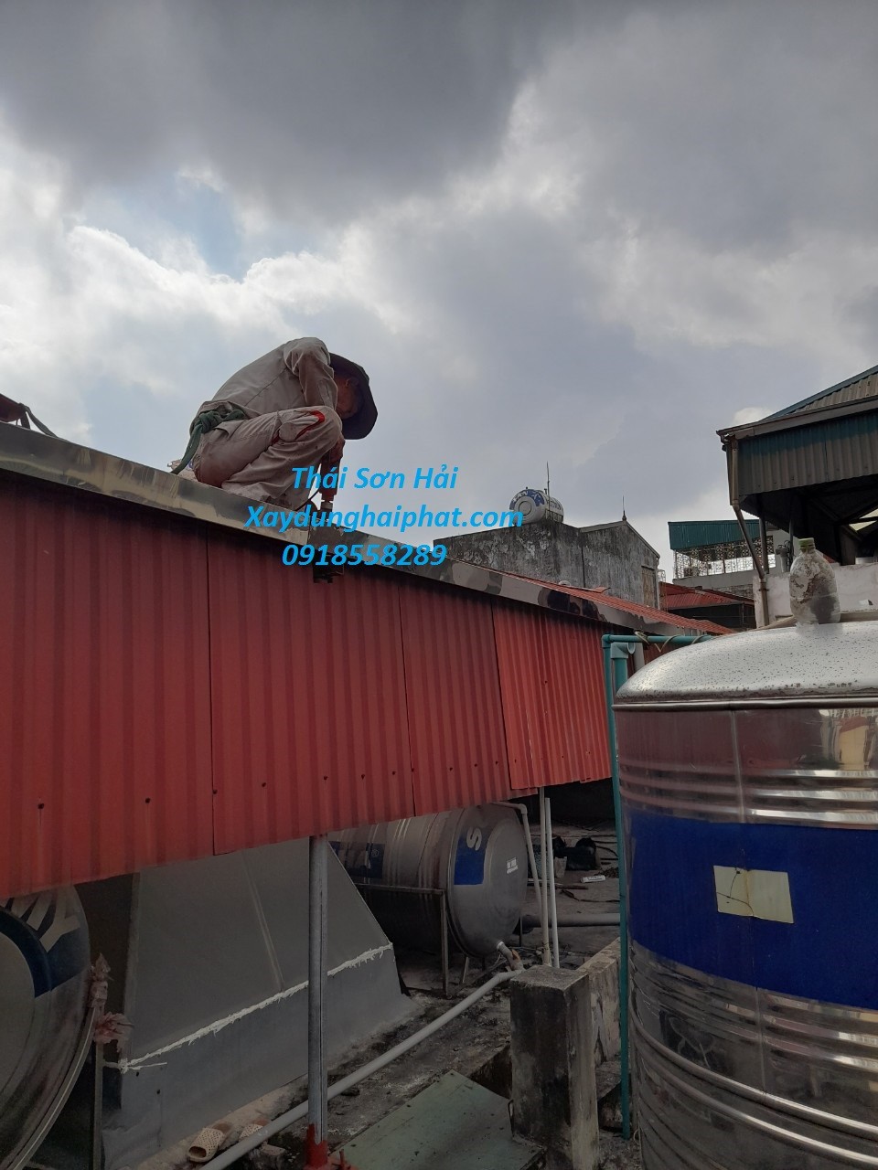 doi-tho-lam-mang-xoi-ton-inox-thay-sua-mang-xoi-o-hn-gia-re-1