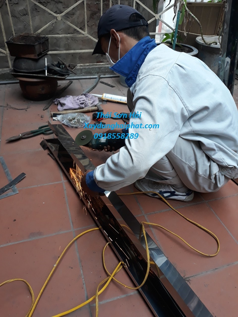 doi-tho-lam-mang-xoi-ton-inox-thay-sua-mang-xoi-o-hn-gia-re-2