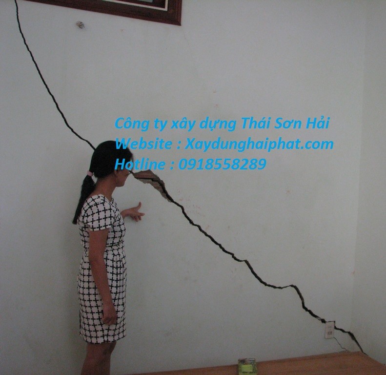 doi-tho-sua-nha-chuyen-gia-co-tuong-bi-nut-tai-quan-cau-giay-3