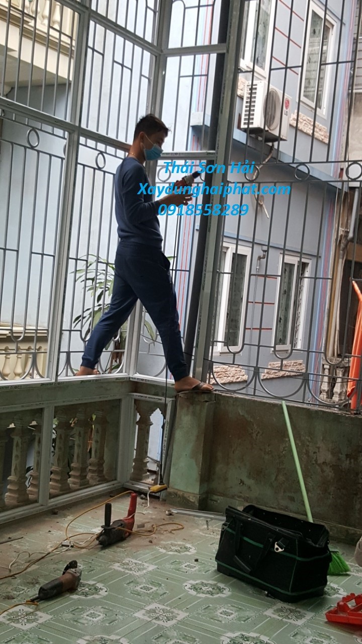 doi-tho-thi-cong-khung-sat-thi-cong-khung-nhom-kinh-gia-re-tai-thanh-xuan-hn-1