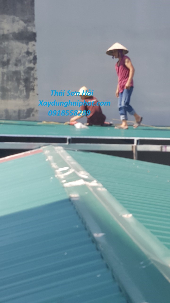 doi-tho-thi-cong-mai-ton-chuyen-dich-vu-lap-dat-mai-ton-o-ha-noi-gia-re-4