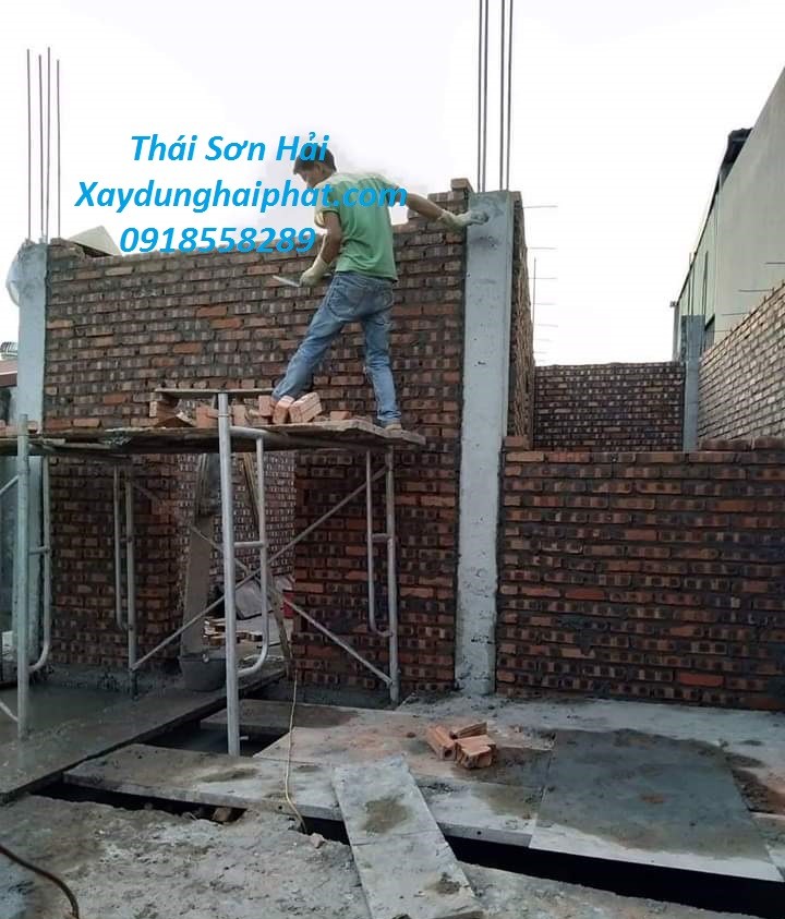 doi-tho-thi-cong-sua-nha-nhan-sua-chua-op-lat-tai-ha-noi-3