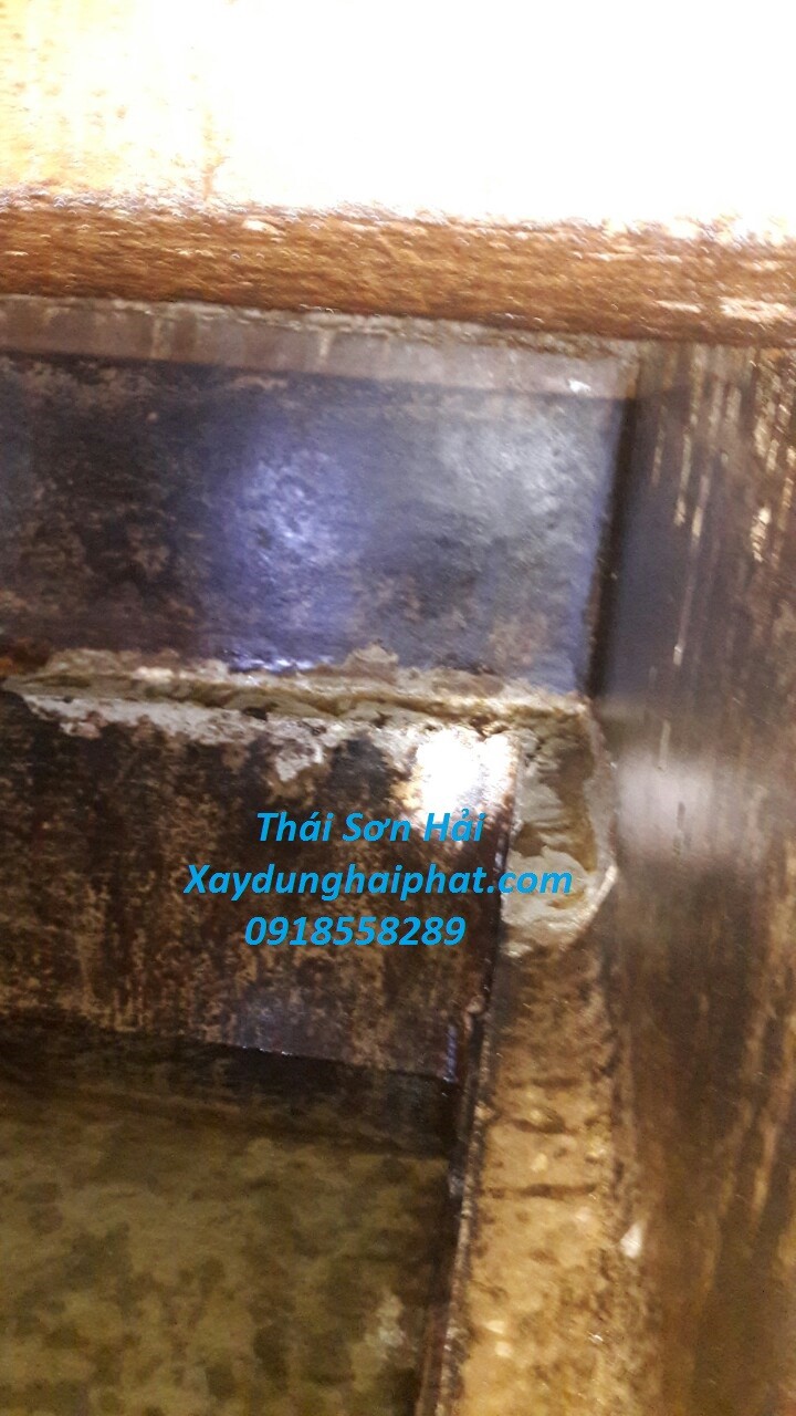 doi-xu-ly-chong-tham-be-sua-be-ngam-bi-tham-nut-o-hn-1