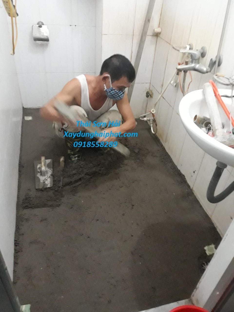 doi-xu-ly-chong-tham-chuyen-thi-cong-chong-tham-nha-ve-sinh-o-hn-2