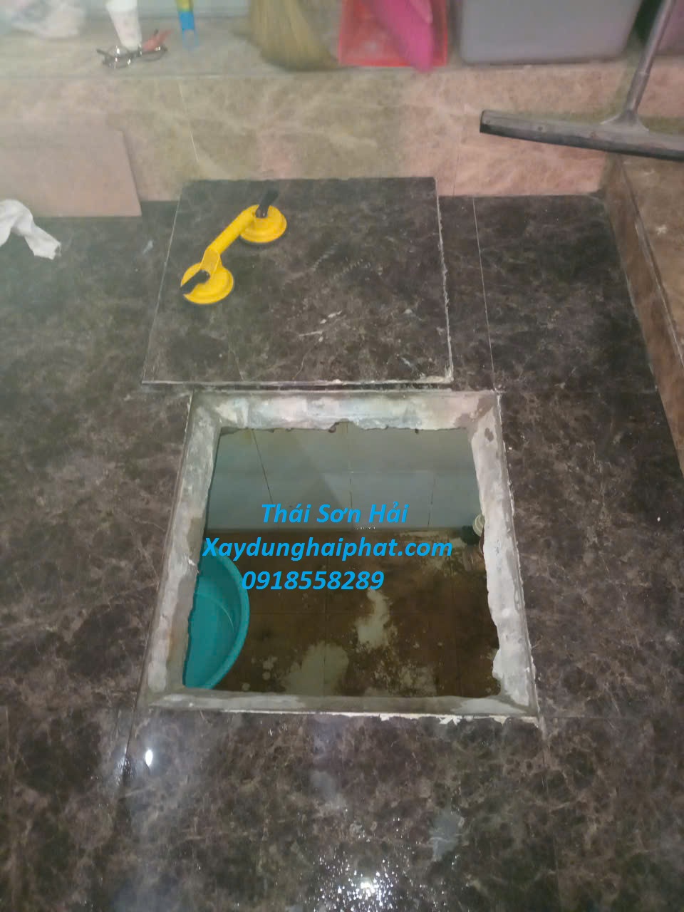 don-vi-chong-tham-be-ngam-chong-tham-be-chua-nuoc-ho-gia-dinh-tai-Ha-Noi-2