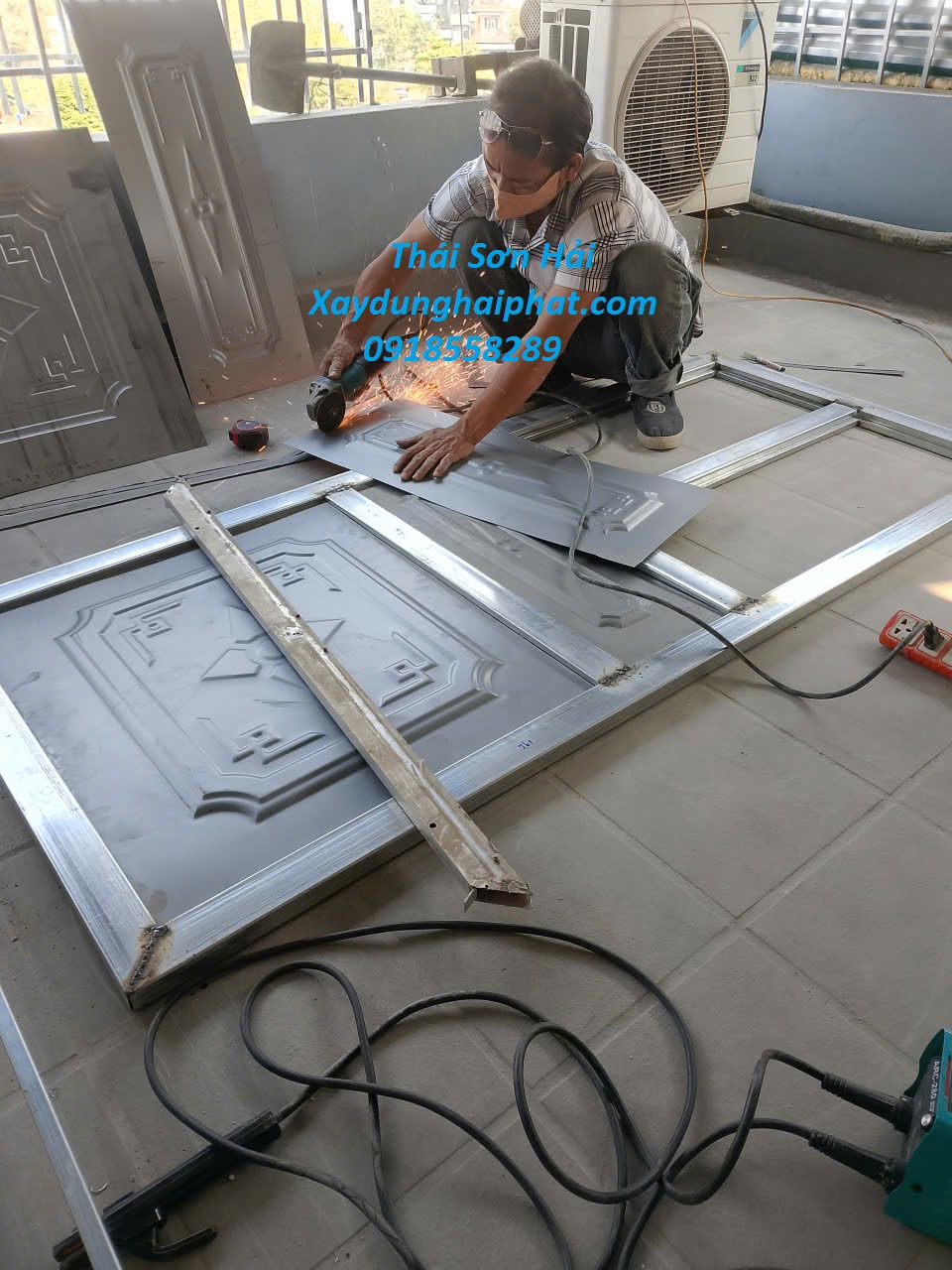 don-vi-lam-cua-sat-mai-ton-dep-o-Ha-Noi-uy-tin-2