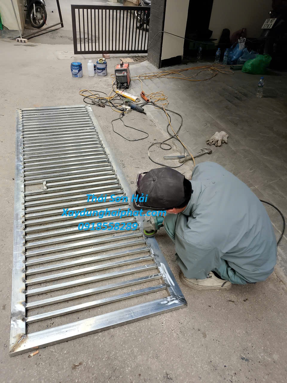 don-vi-lam-cua-sat-mai-ton-dep-o-Ha-Noi-uy-tin-4