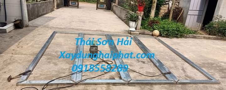 don-vi-thi-cong-cua-sat-lam-cua-cong-sat-inox-o-ha-noi-chuyen-nghiep-4