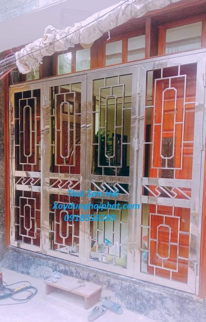 don-vi-thi-cong-cua-sat-lam-cua-cong-sat-inox-o-ha-noi-chuyen-nghiep-6