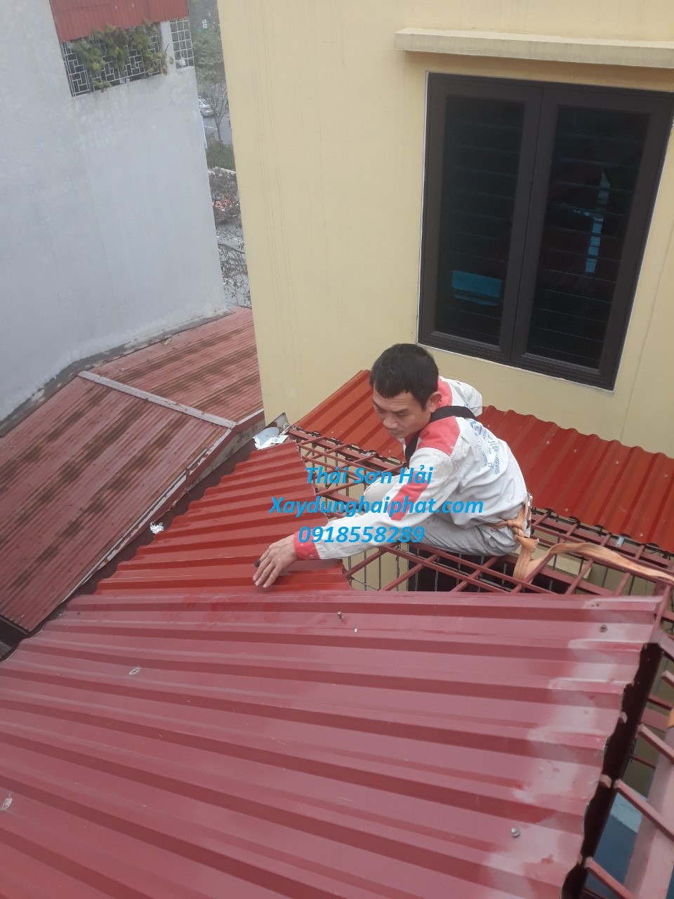 don-vi-thi-cong-mai-ton-lam-nha-khung-sat-mai-ton-chuyen-nghiep-o-ha-noi-1