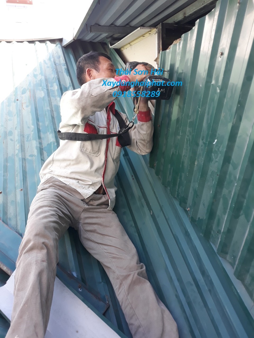 don-vi-thi-cong-mai-ton-thi-cong-lap-dat-cua-sat-chuyen-nghiep-o-ha-noi-2