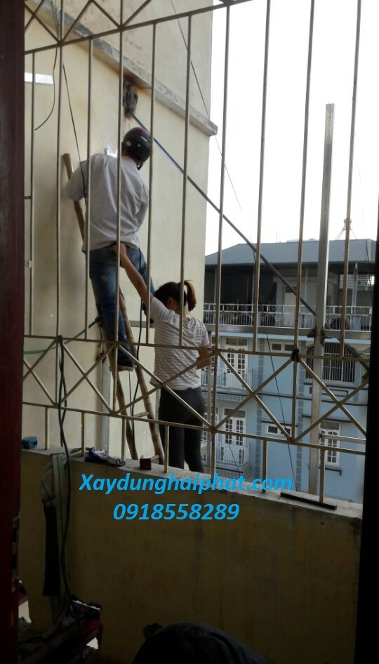 dua-them-ban-cong-cai-tao-nha-mo-rong-dien-tich-nha-o-ha-noi-an-toan-1