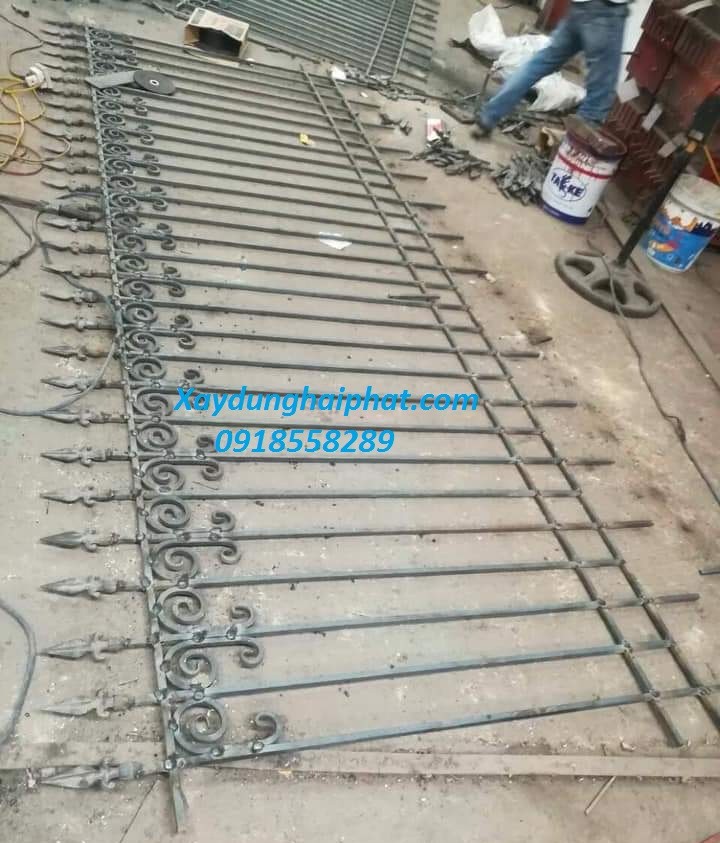 lam-chuong-cop-inox-lan-can-ban-cong-hang-rao-sat-hop-dep-o-hn-gia-re-4