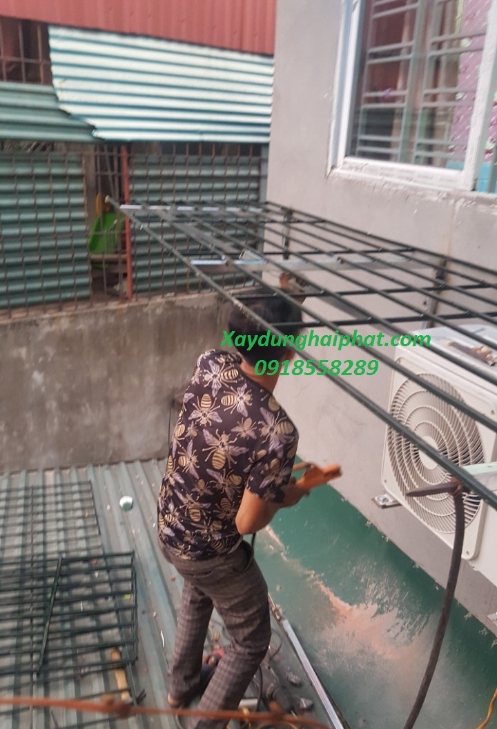 lam-chuong-cop-san-thuong-long-sat-chung-cu-tai-hn-gia-re-nhat-2
