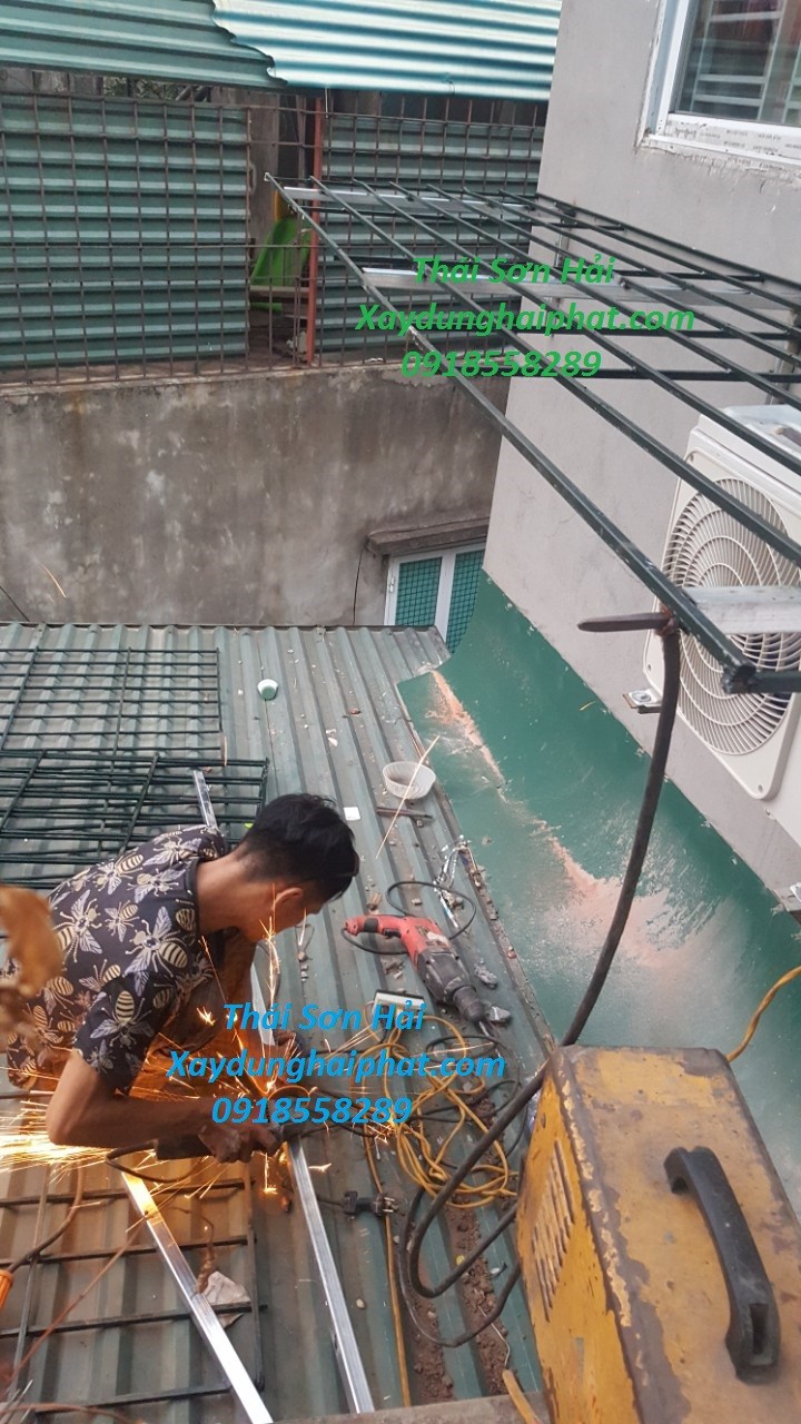 lam-lan-can-ban-cong-sat-lam-chuong-cop-cho-san-thuong-tai-ha-noi-gia-re-3