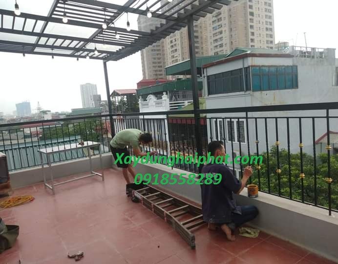 lam-lan-can-cau-thang-lan-can-ban-cong-san-thuong-sat-dep-tai-hn-1