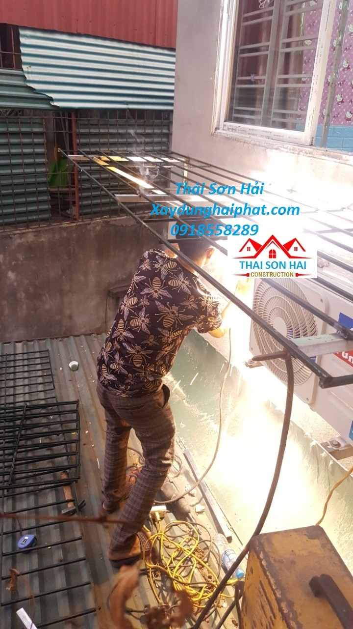 lap-dat-cong-sat-lam-hang-rao-inox-lam-chuong-cop-dep-4