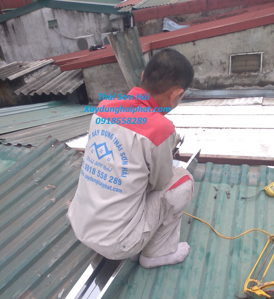 lap-dat-mang-xoi-mai-ton-sua-chua-mai-ton-cu-hong-tai-ha-noi-1