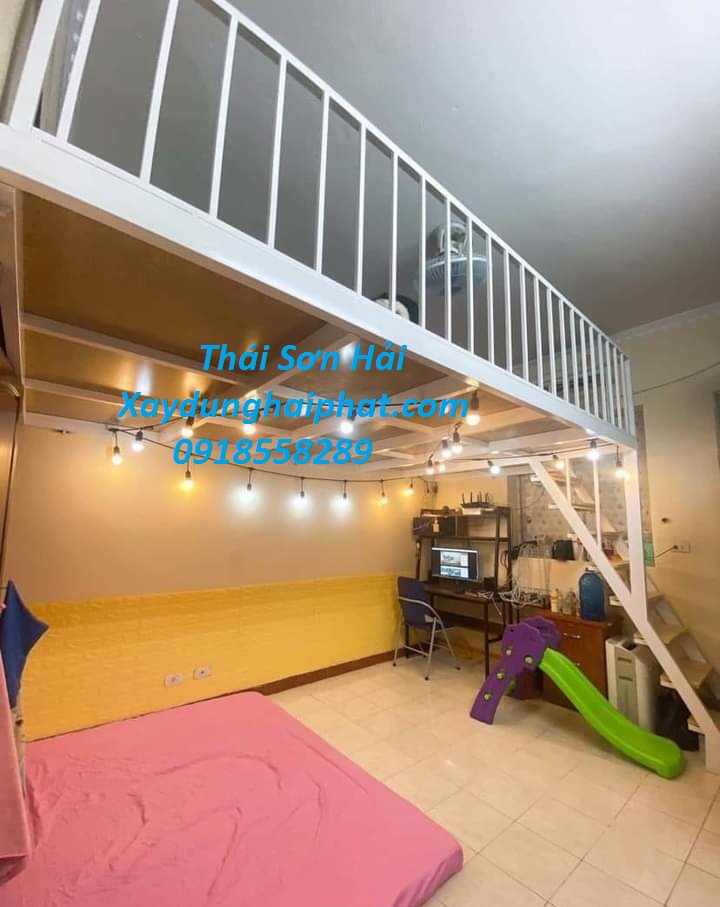 nhan-lam-gac-lung-lam-gac-lung-bang-sat-gia-dinh-tai-Ha-Noi-4